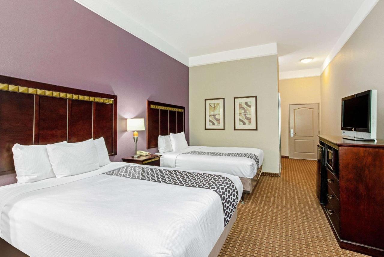 Hotel La Quinta By Wyndham Cleburne Exterior foto