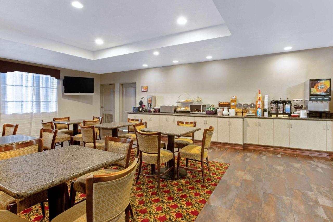 Hotel La Quinta By Wyndham Cleburne Exterior foto